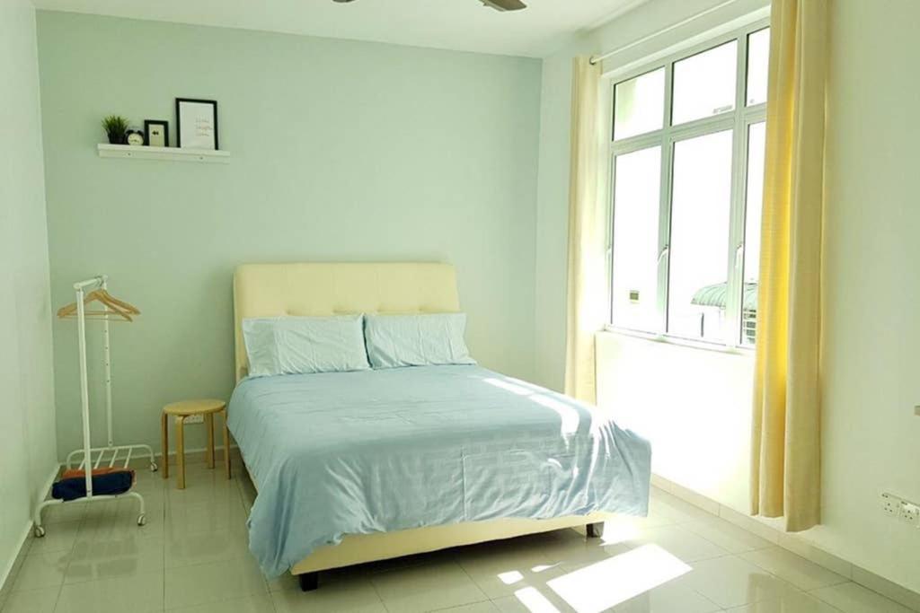 New Seaview Cozy Modern Beach House Танджунг Бунга Екстериор снимка